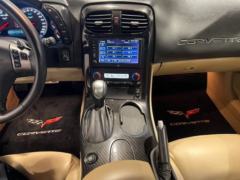 Used 2007 Chevrolet Corvette Convertible w/ Preferred Equipment Group image 18