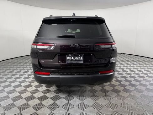 Certified 2023 Jeep Grand Cherokee L Limited w/ Luxury Tech Group II RWD image 8