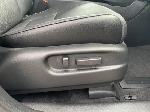 Certified 2025 Honda Passport EX-L image 40