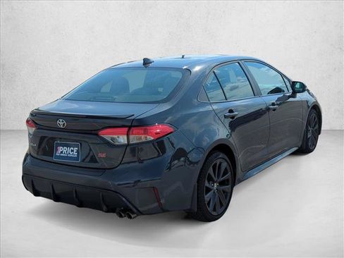 Used 2023 Toyota Corolla SE w/ SE Premium Package FWD image 7