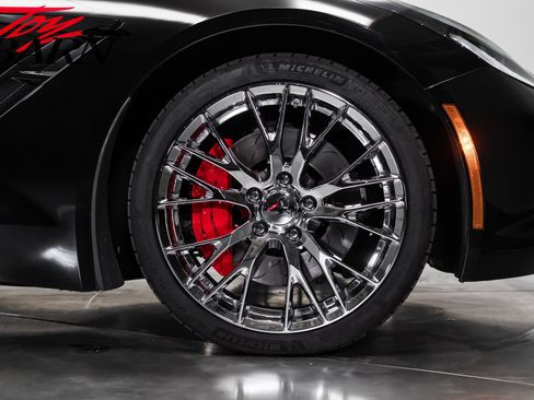 Used 2015 Chevrolet Corvette Stingray Convertible w/ 2LT Preferred Equipment Group RWD image 23