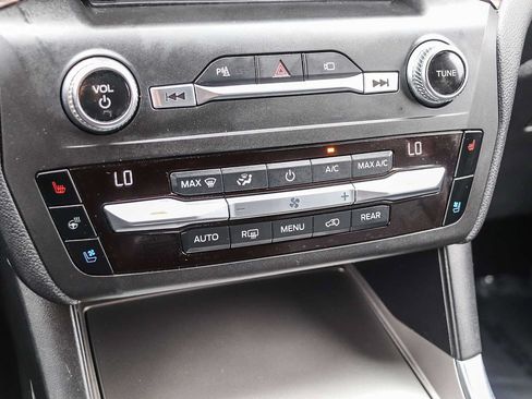 Used 2020 Ford Explorer Limited RWD image 26