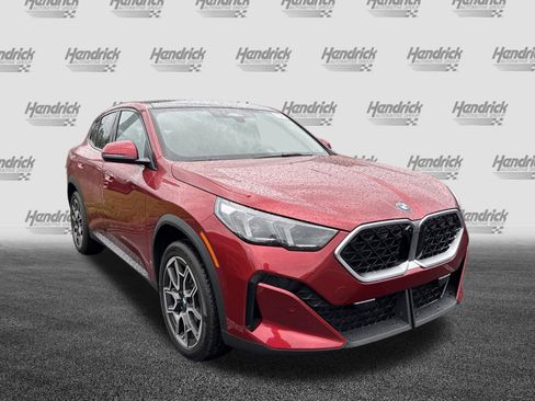 Used 2025 BMW X2 xDrive28i AWD/4WD image 7