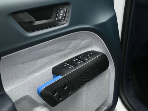 New 2026 Ford Maverick XLT image 9