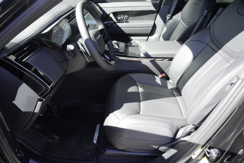 New 2026 Land Rover Range Rover Sport Dynamic SE AWD/4WD image 19