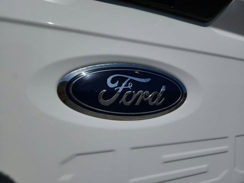 Used 2021 Ford F150 XLT AWD/4WD image 12