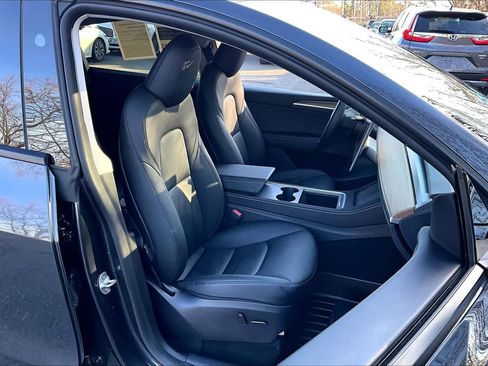 Used 2024 Tesla Model Y Performance image 7