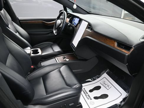Used 2020 Tesla Model X Long Range AWD/4WD image 32