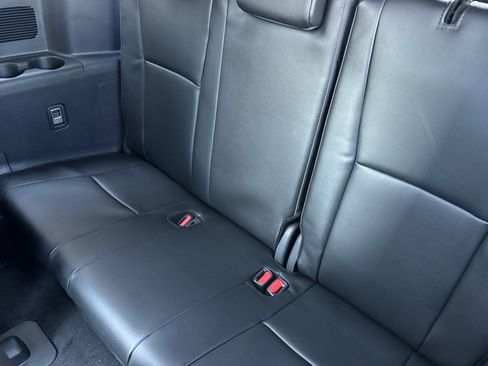 New 2026 Toyota Highlander Platinum AWD/4WD image 17