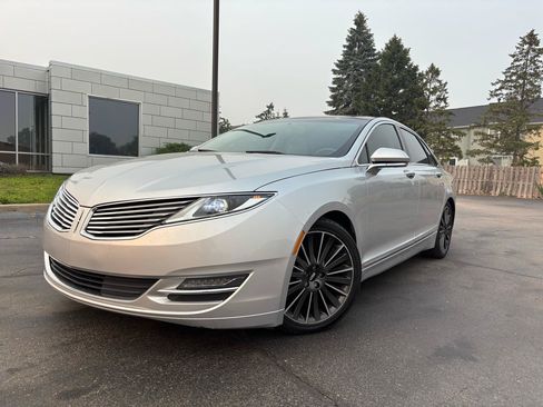 Used 2016 Lincoln MKZ AWD w/ Equipment Group 300A Reserve image 3