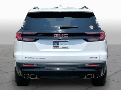 Used 2025 GMC Acadia AT4 w/ Luxury Package AWD/4WD image 5