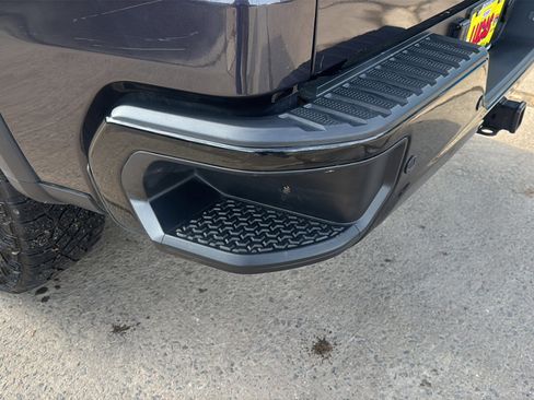 Used 2024 Chevrolet Silverado 1500 ZR2 w/ Technology Package image 46