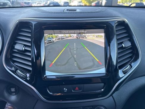 Used 2020 Jeep Cherokee Limited AWD/4WD image 27