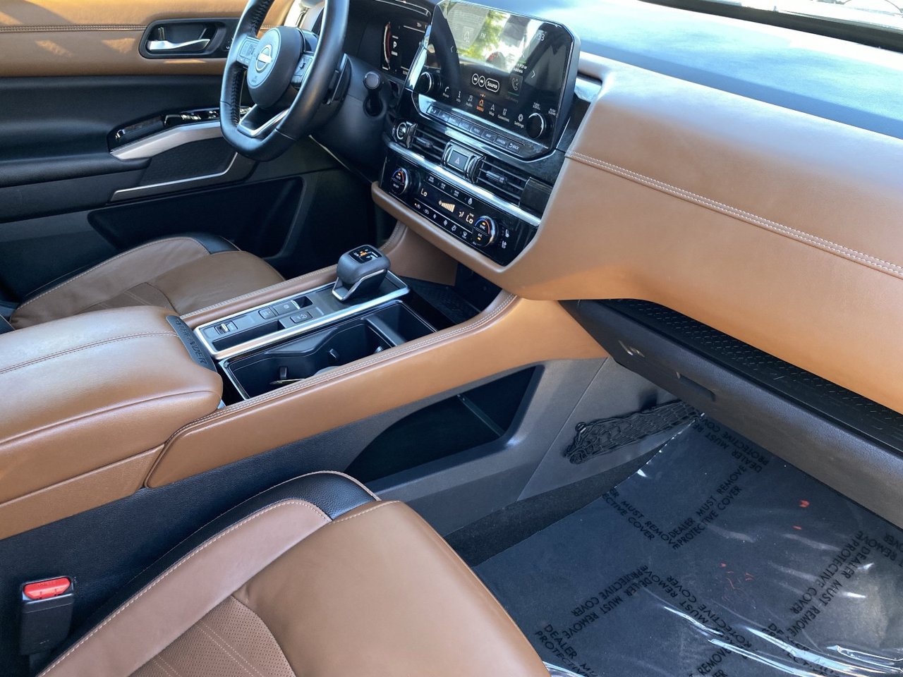 Certified 2023 Nissan Pathfinder Platinum w/ Cargo Package FWD image 9