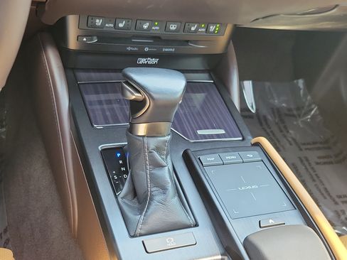 Used 2020 Lexus ES 350 Ultra Luxury w/ Accessory Package 2 FWD image 30
