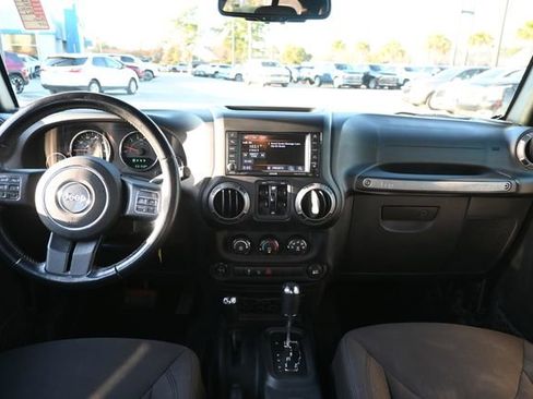 Used 2018 Jeep Wrangler Unlimited Sport S image 12