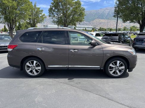 Used 2015 Nissan Pathfinder Platinum AWD/4WD image 6