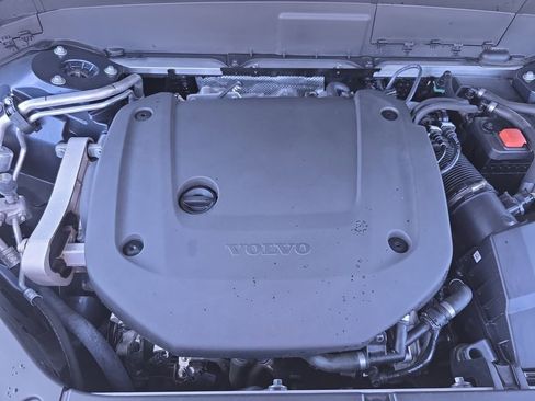 Used 2025 Volvo XC90 B6 Plus AWD/4WD image 35