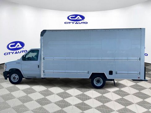 Used 2022 Ford E-350 and Econoline 350 Super Duty RWD image 8
