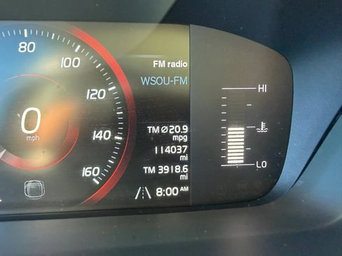 Used 2019 Volvo XC90 T5 Momentum FWD image 11