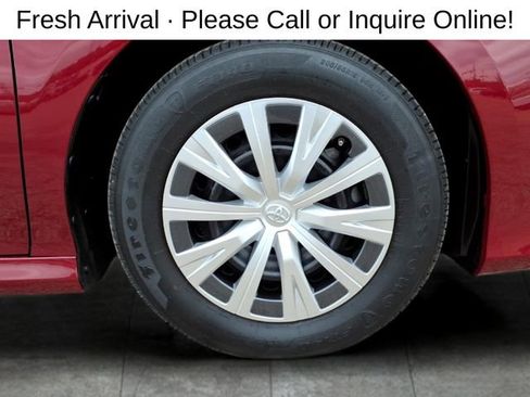Used 2022 Toyota Camry LE FWD image 9