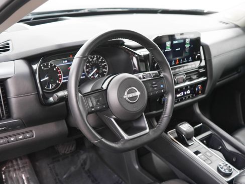 Used 2023 Nissan Pathfinder SL AWD/4WD image 22