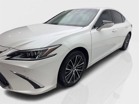 Used 2023 Lexus ES 350 w/ Premium Package image 11