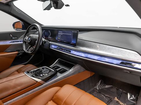 Used 2024 BMW 760i xDrive w/ Executive Package AWD/4WD image 45