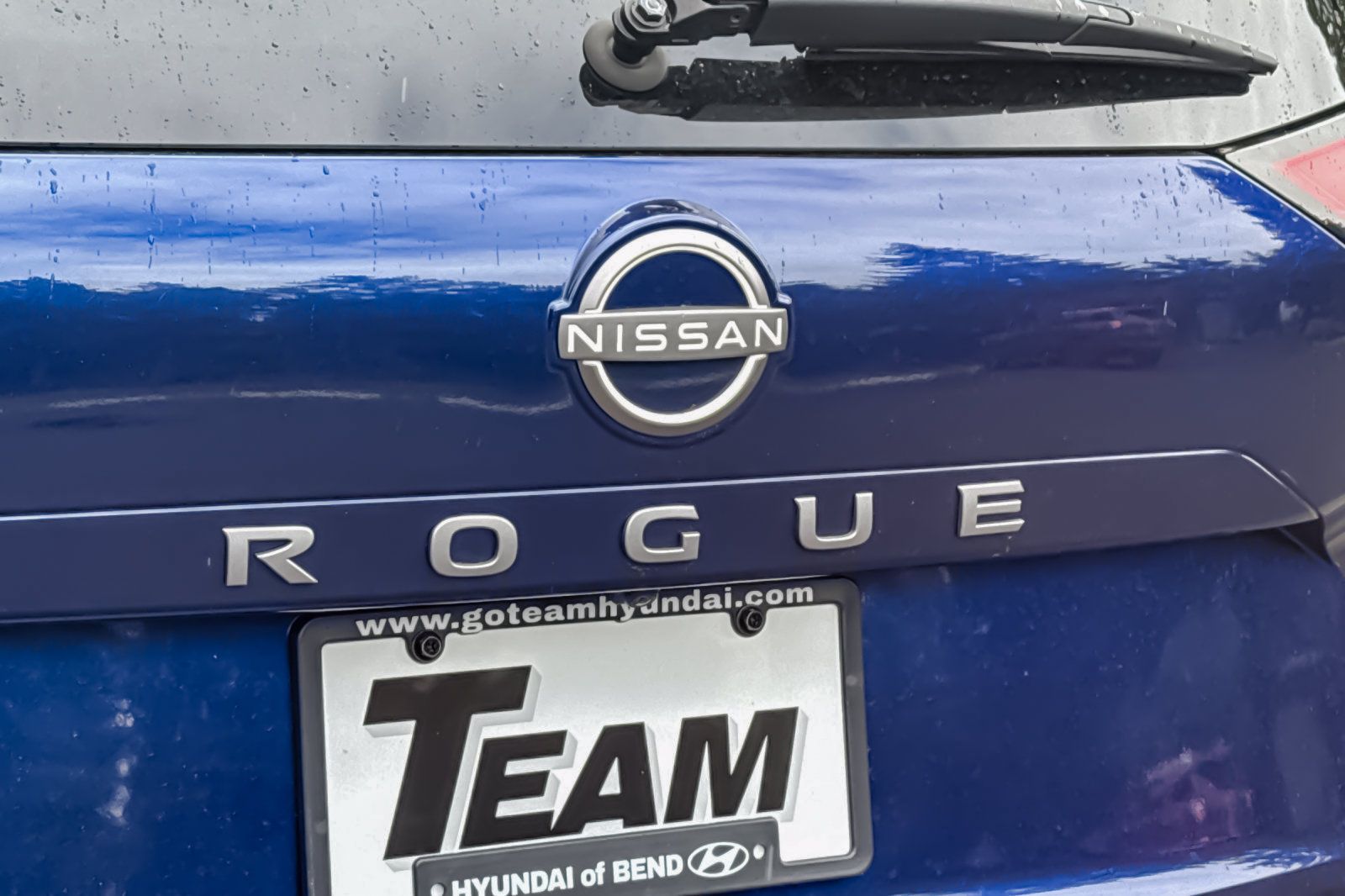 Used 2025 Nissan Rogue SV FWD image 39