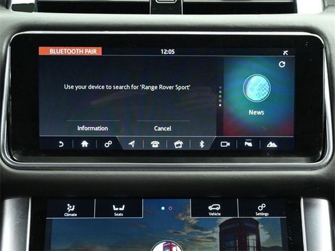 Used 2020 Land Rover Range Rover Sport HST image 32