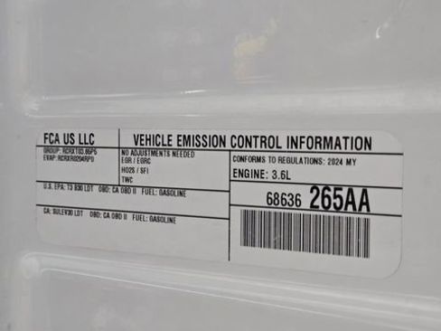 Used 2024 Jeep Grand Cherokee Limited w/ Luxury Tech Group II AWD/4WD image 27
