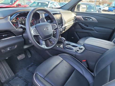 Used 2023 Chevrolet Traverse Premier w/ Redline Edition image 9