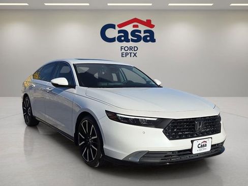 Used 2025 Honda Accord Touring image 1