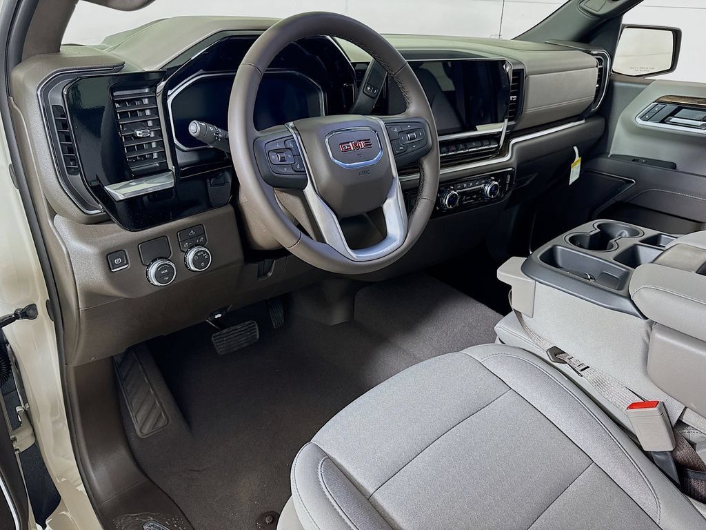New 2026 GMC Sierra 1500 SLE w/ Preferred Package RWD image 5