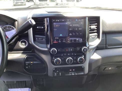 Used 2022 RAM 2500 Big Horn w/ Level A Equipment Group AWD/4WD image 17
