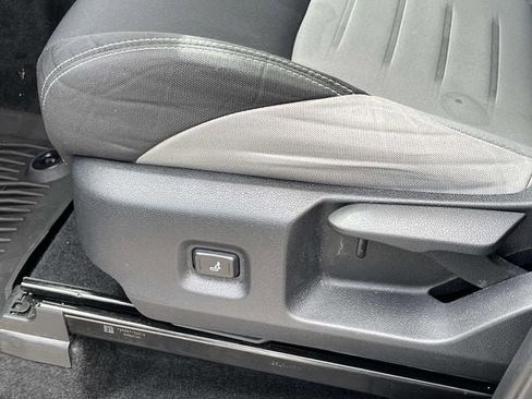 Used 2025 Toyota Tacoma TRD Sport image 26