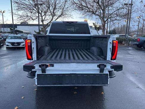 Used 2024 GMC Sierra 2500 Denali Ultimate image 10