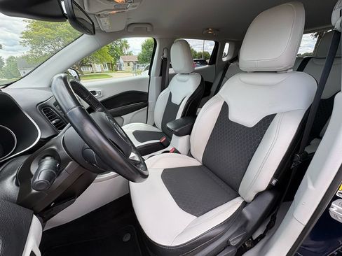 Used 2019 Jeep Compass Latitude w/ Safety & Security Group AWD/4WD image 20