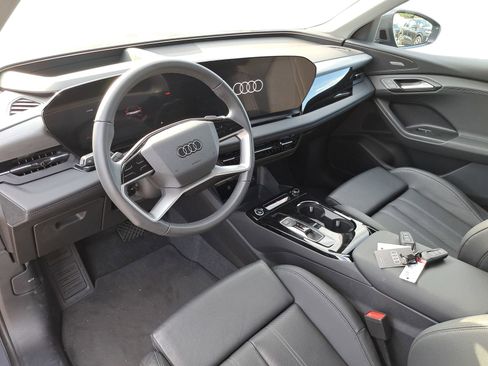 Used 2025 Audi Q6 e-tron Premium Plus w/ Premium Plus image 5