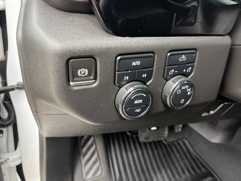 Used 2023 Chevrolet Silverado 1500 LT AWD/4WD image 14