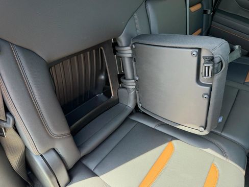 Used 2025 GMC Sierra 1500 AT4 w/ AT4 Premium Package image 24