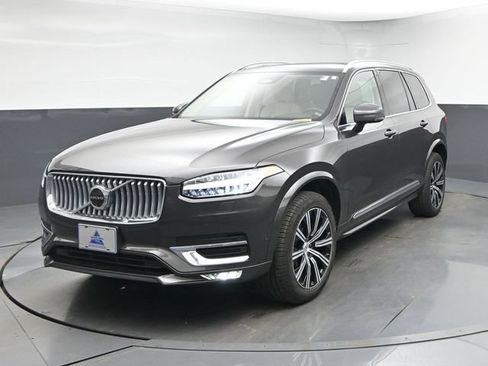 Used 2024 Volvo XC90 B5 Plus w/ Protection Package AWD/4WD image 3