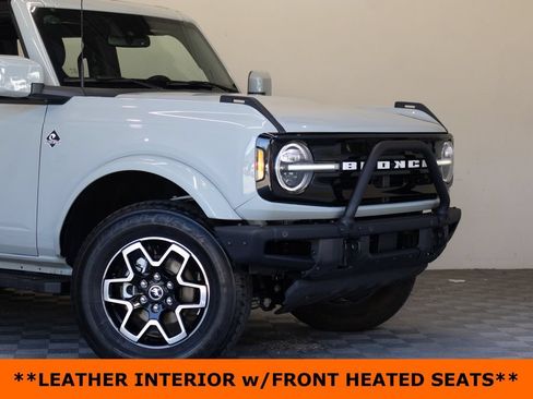 Used 2024 Ford Bronco Outer Banks AWD/4WD image 3