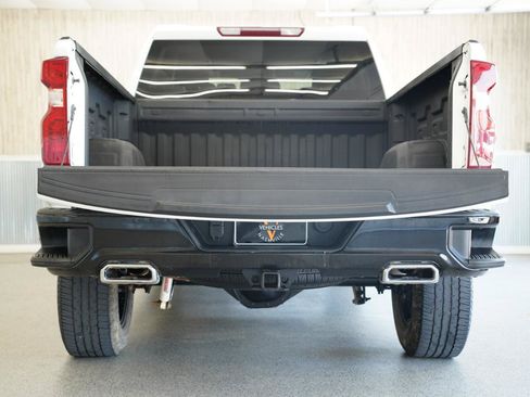 Used 2022 Chevrolet Silverado 1500 Custom Trail Boss AWD/4WD image 36