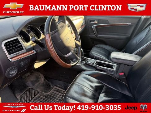 Used 2011 Lincoln MKZ image 10