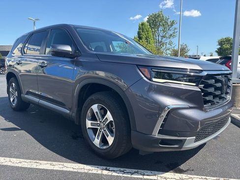 Used 2025 Honda Pilot EX-L image 4