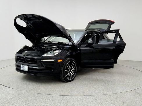 Used 2022 Porsche Macan image 9