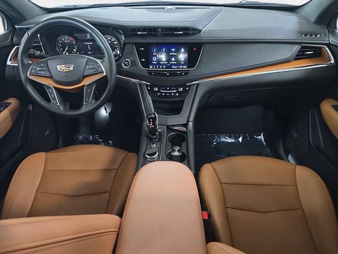 Used 2021 Cadillac XT5 Premium Luxury FWD image 12