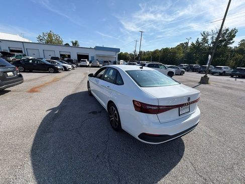 Used 2025 Volkswagen Jetta Sport FWD image 8