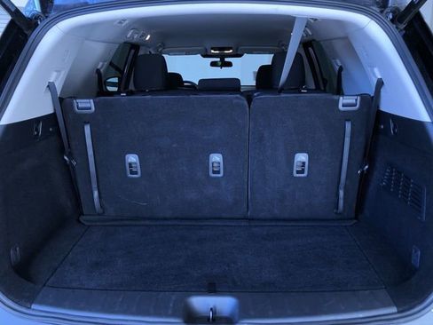 Used 2025 Nissan Pathfinder SV image 31